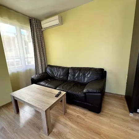 Lovely 2-bedroom Unit In * Sofia
