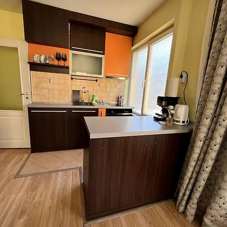 Apartment Lovely 2-bedroom Unit In Sofia